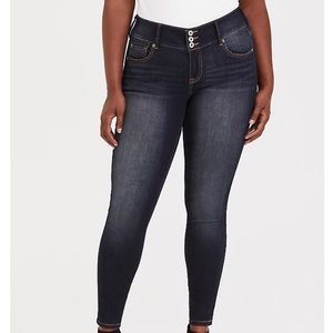 Torrid Premium Stretch Medium Wash Jegging